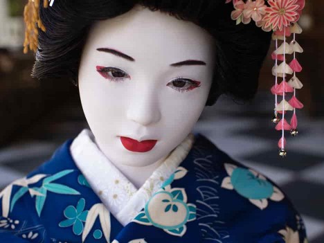 Laurie Simmons, <em>The Love Doll / Day 32 (Blue Geisha Close-up)</em>, 2011